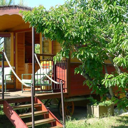 Вилла Les Piegonnaises - 2 Roulottes Экстерьер фото