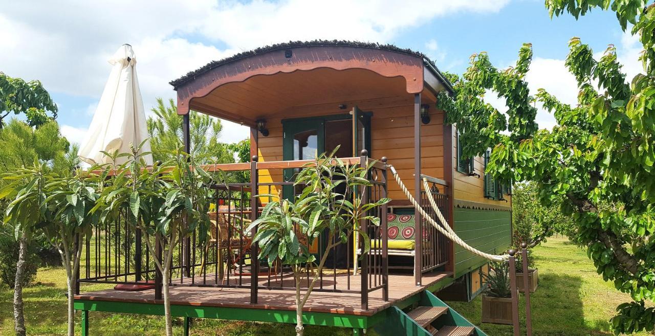Вилла Les Piegonnaises - 2 Roulottes Экстерьер фото