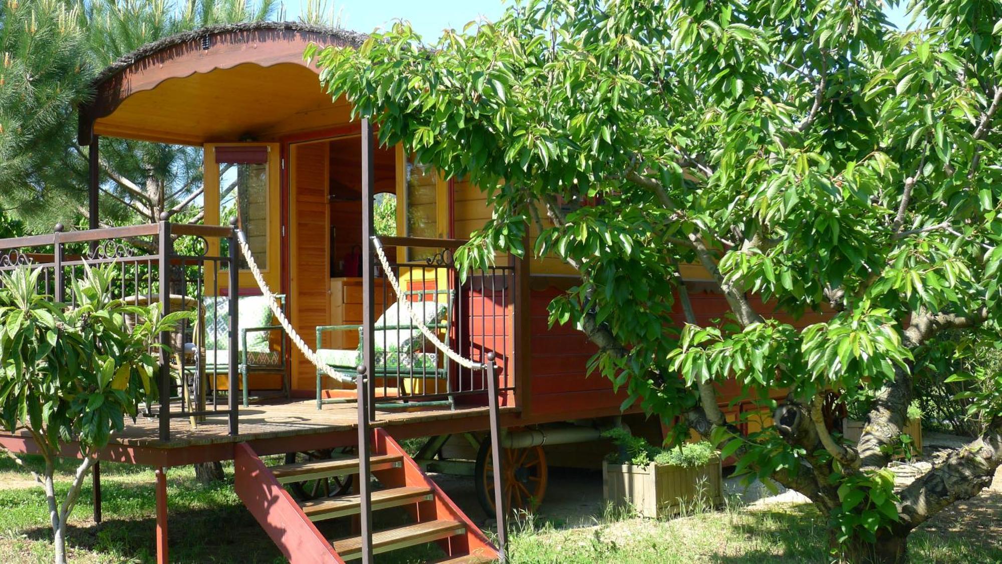 Вилла Les Piegonnaises - 2 Roulottes Экстерьер фото