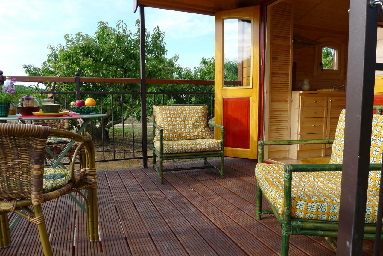 Вилла Les Piegonnaises - 2 Roulottes Экстерьер фото